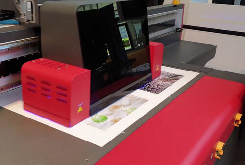 [Translate to Sverige:] EFI Pro 30f, flatbädd, LED, storformats planskrivare, Marabu